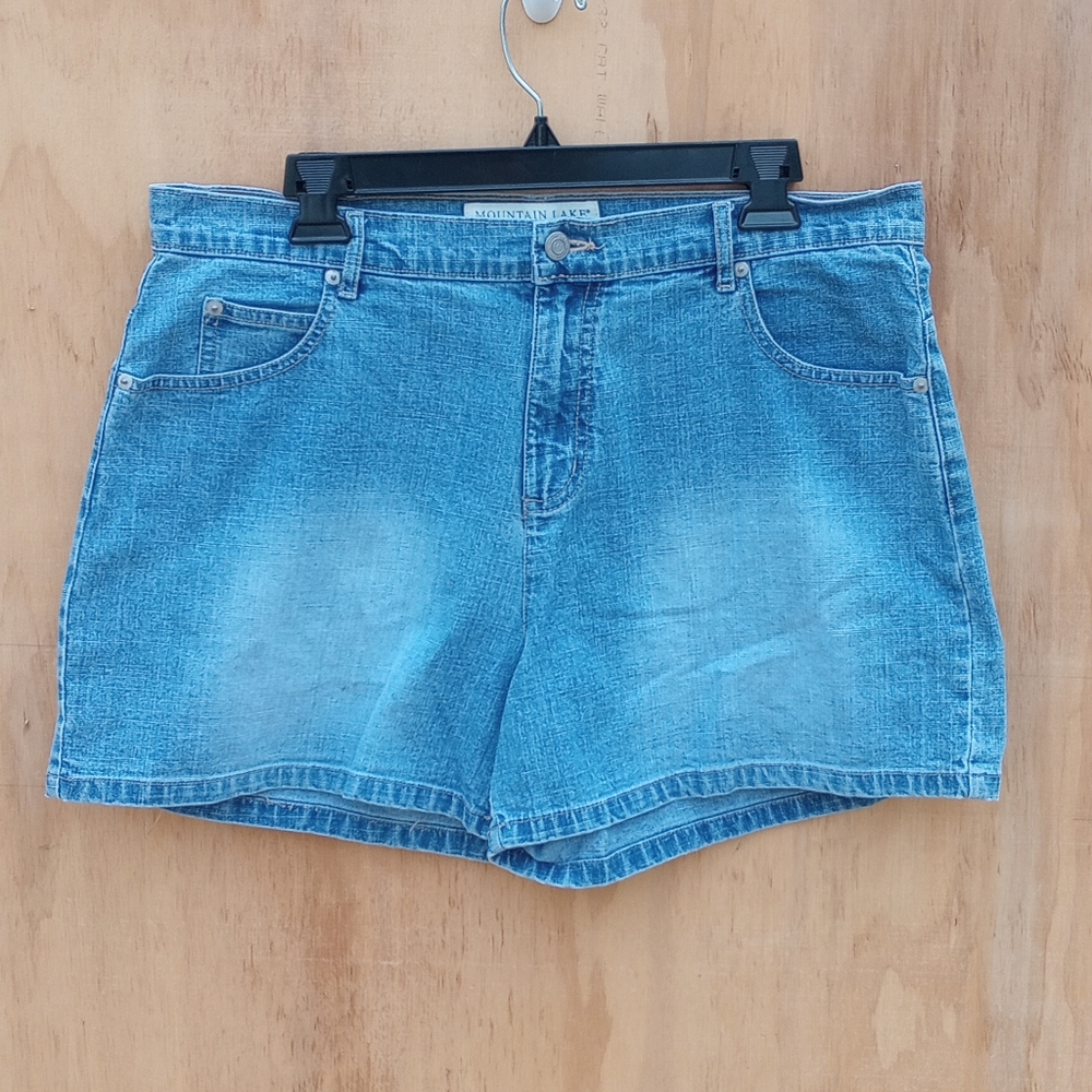 Mountain Lake Jean Company Stretch Jean Shorts